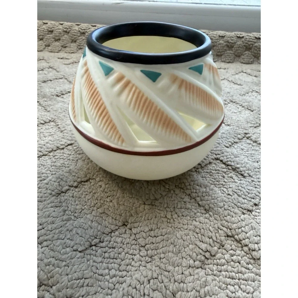 PartyLite feather pot